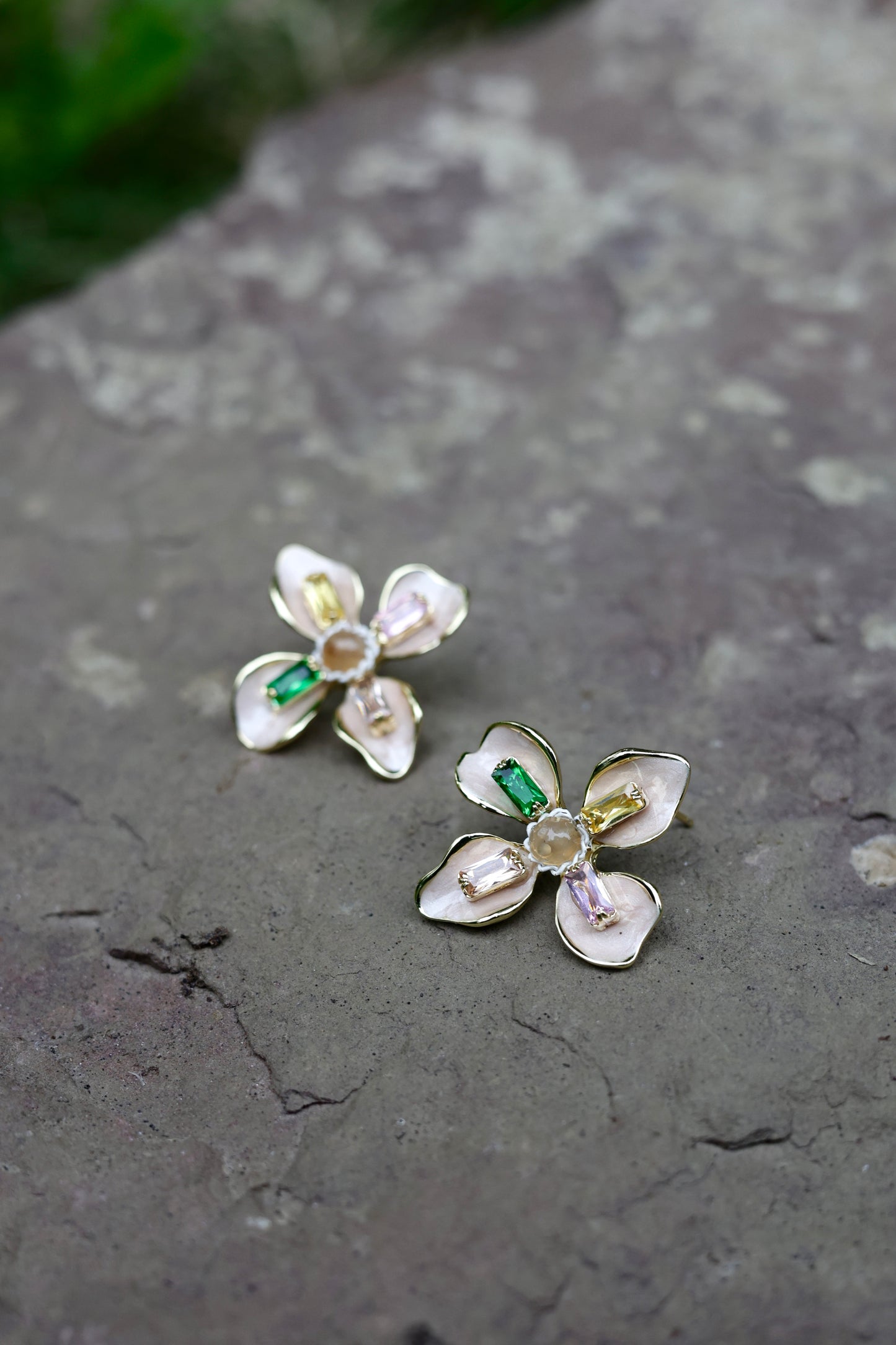Bloom Notes · Meadow Flower Earrings