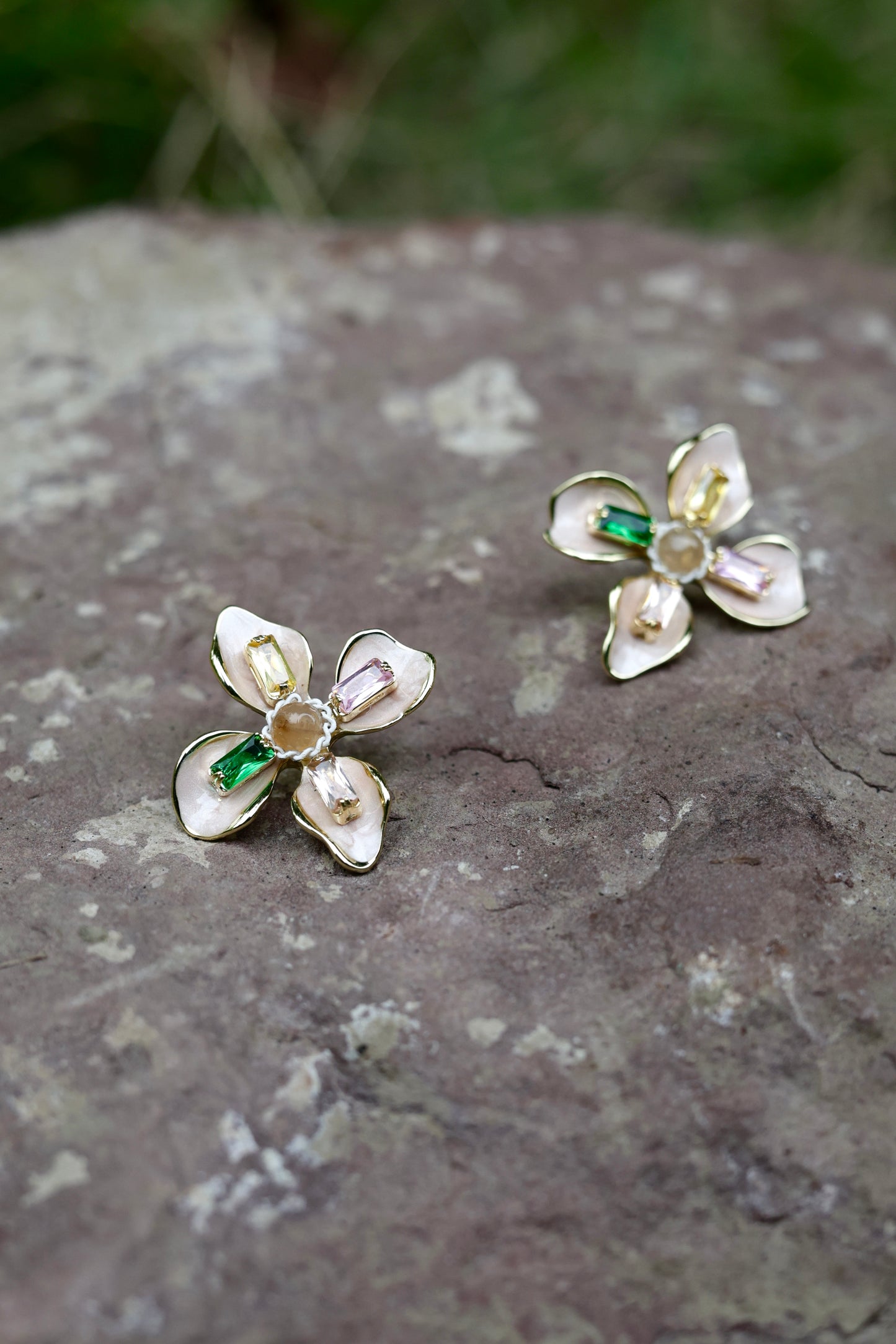 Bloom Notes · Meadow Flower Earrings