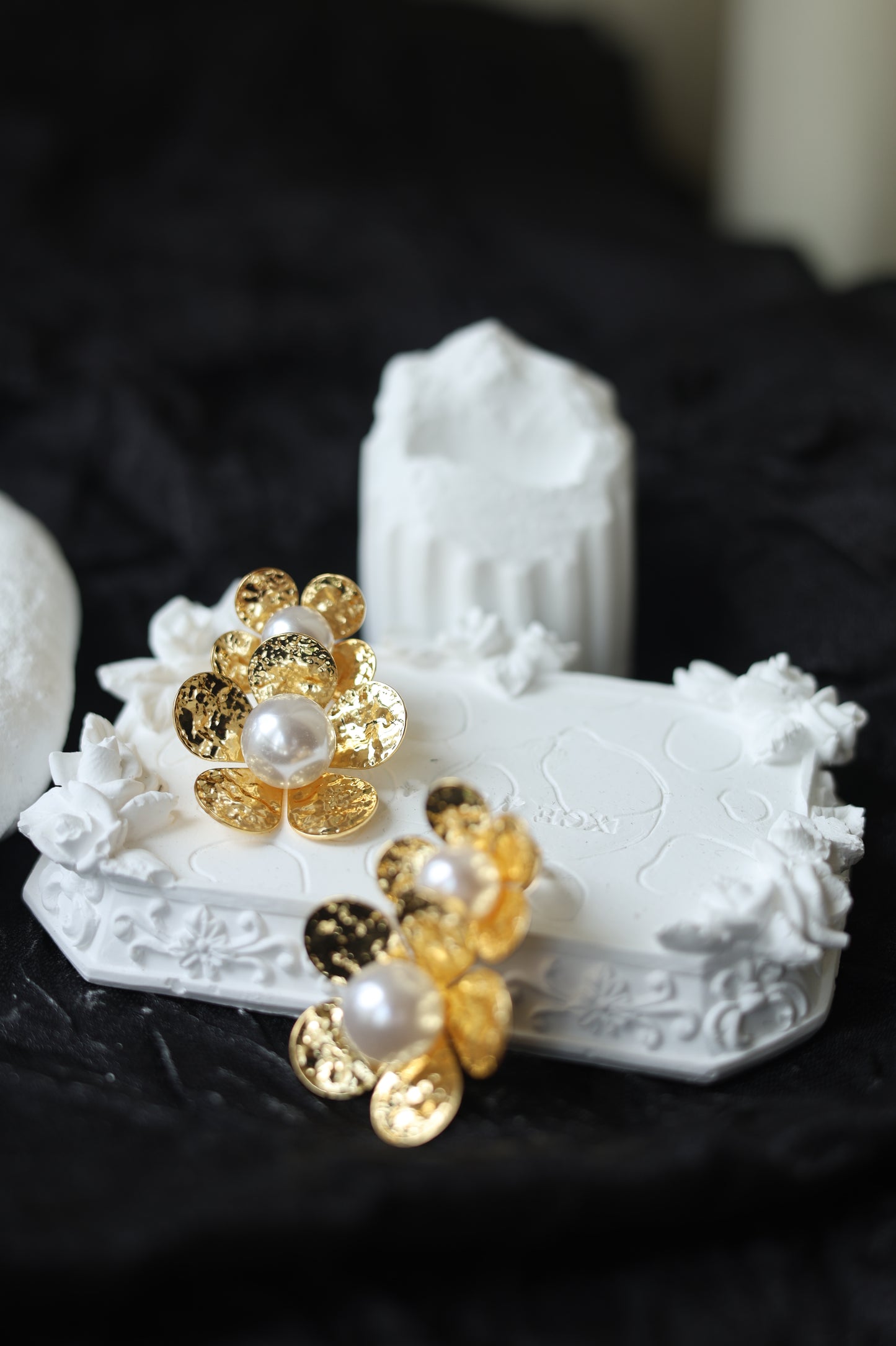 Auréa Daisy Pearl Earrings