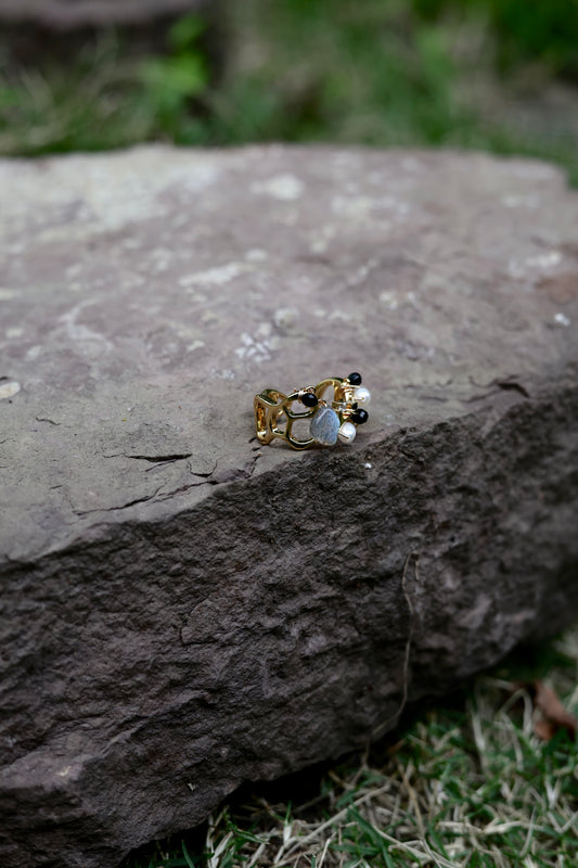 Wild Bloom · Stone Cluster Pearl Ring