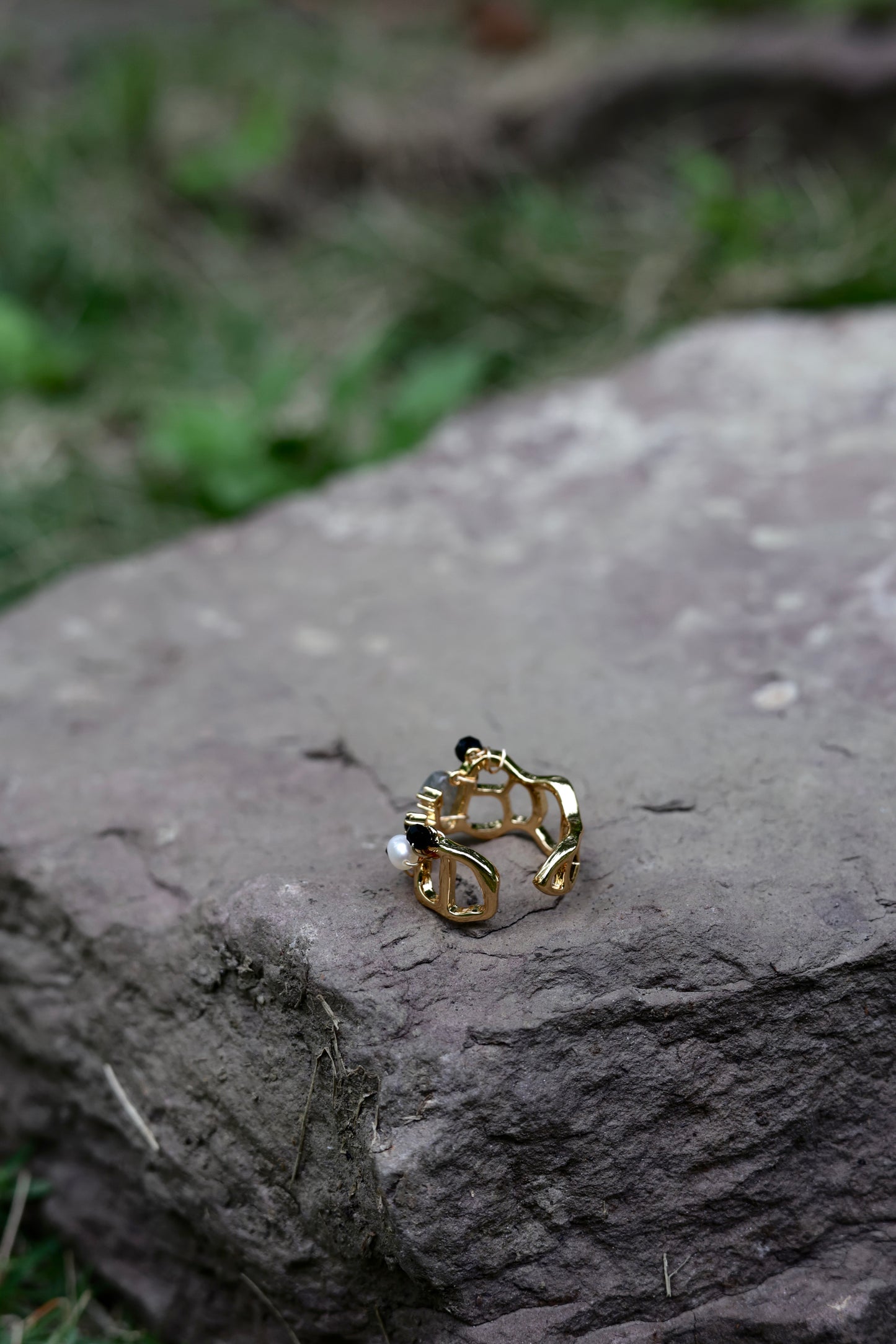 Wild Bloom · Stone Cluster Pearl Ring