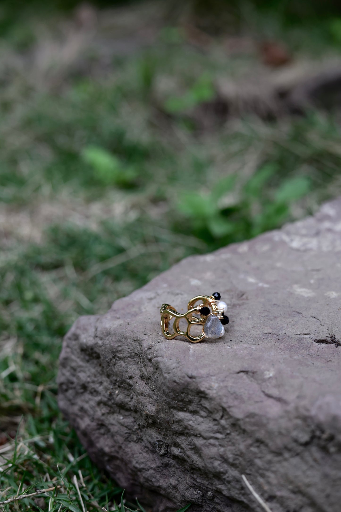Wild Bloom · Stone Cluster Pearl Ring