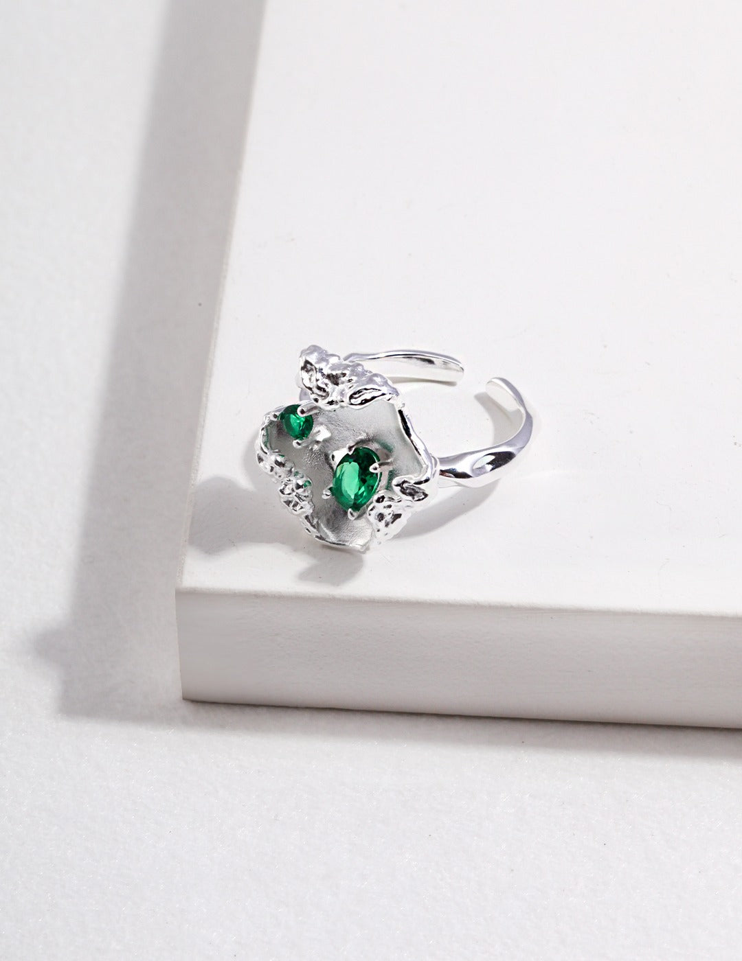 Volcanic Emerald Ring