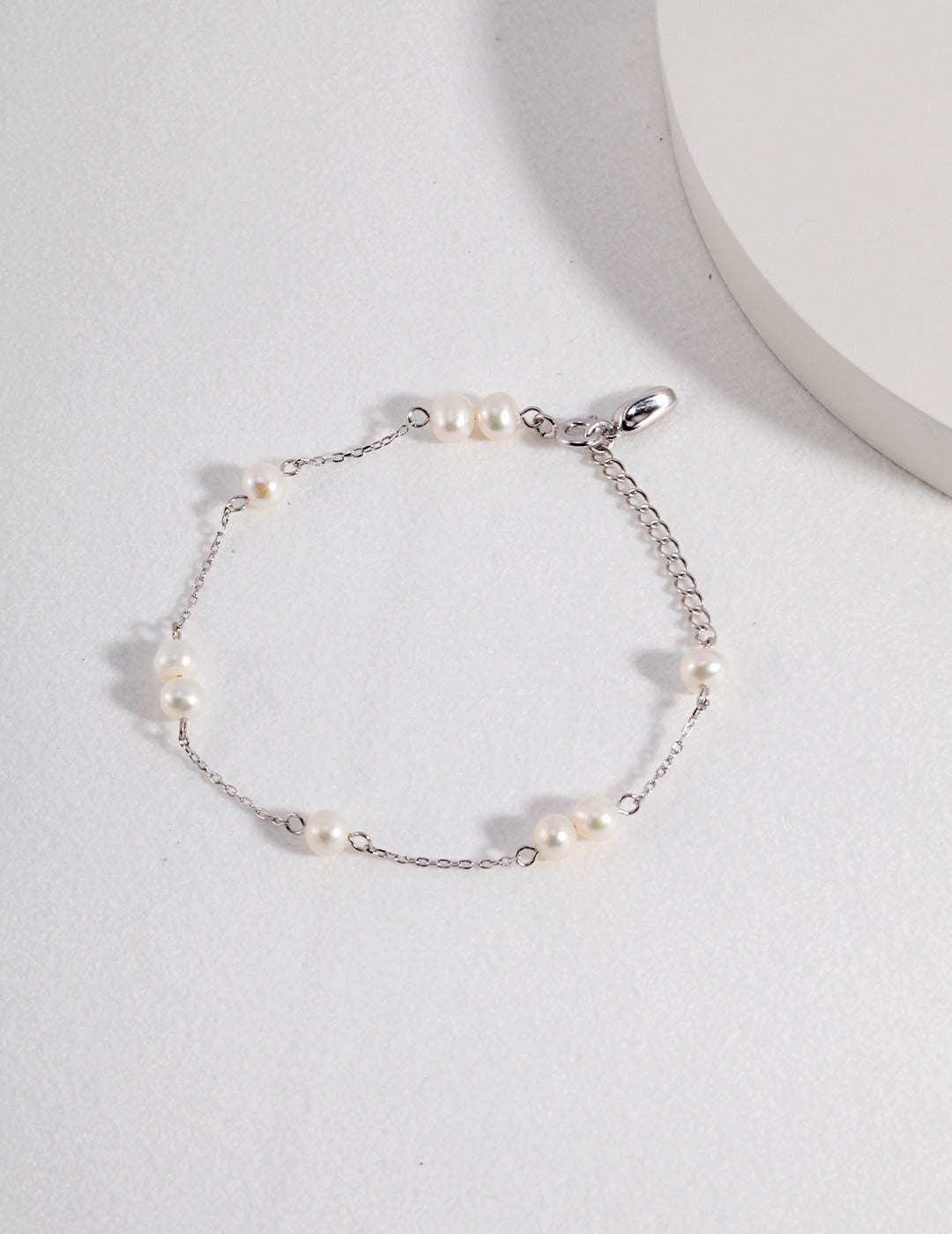 Small Pearl Bracelet